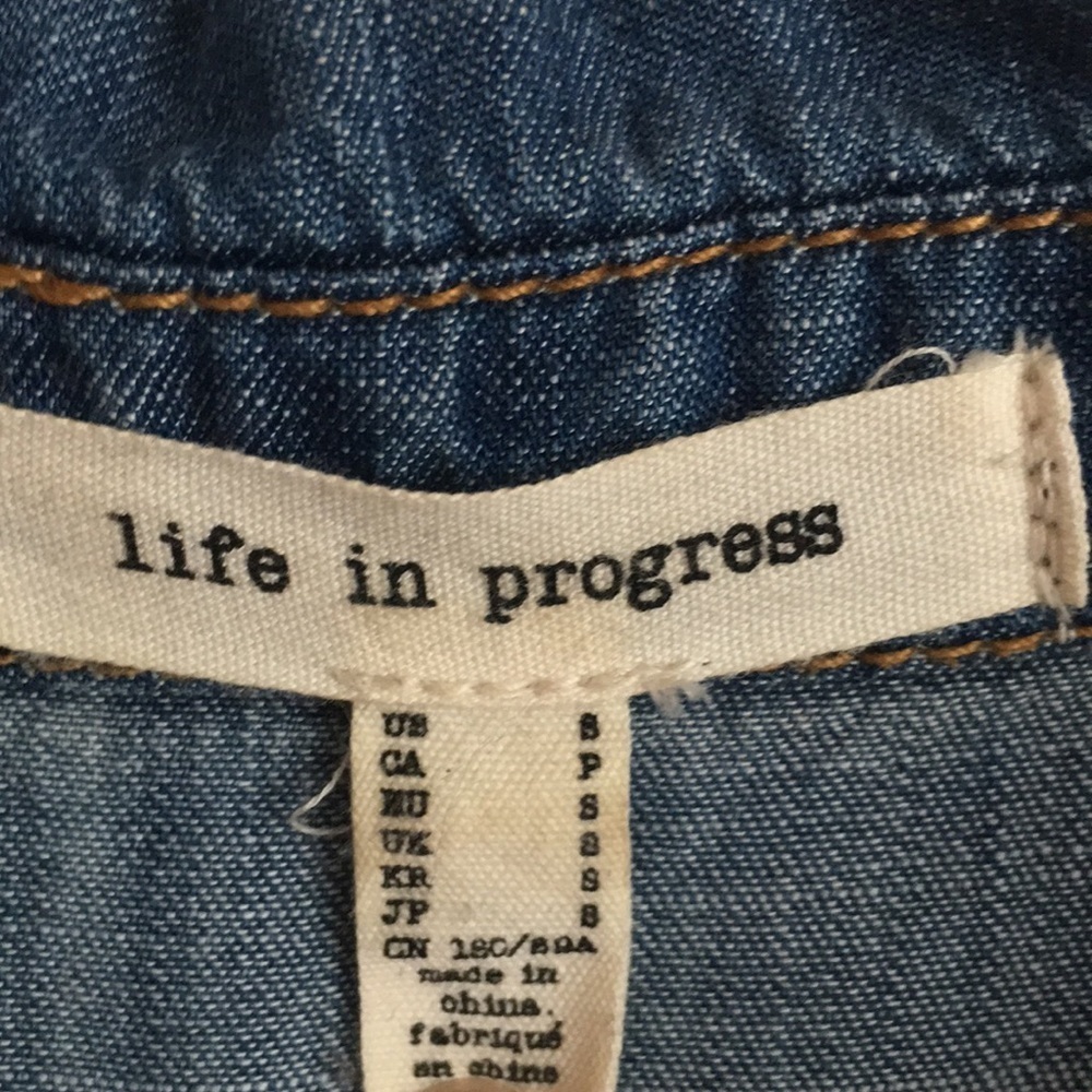 Life In Progress Button Front Size S - Picture 2 of 3